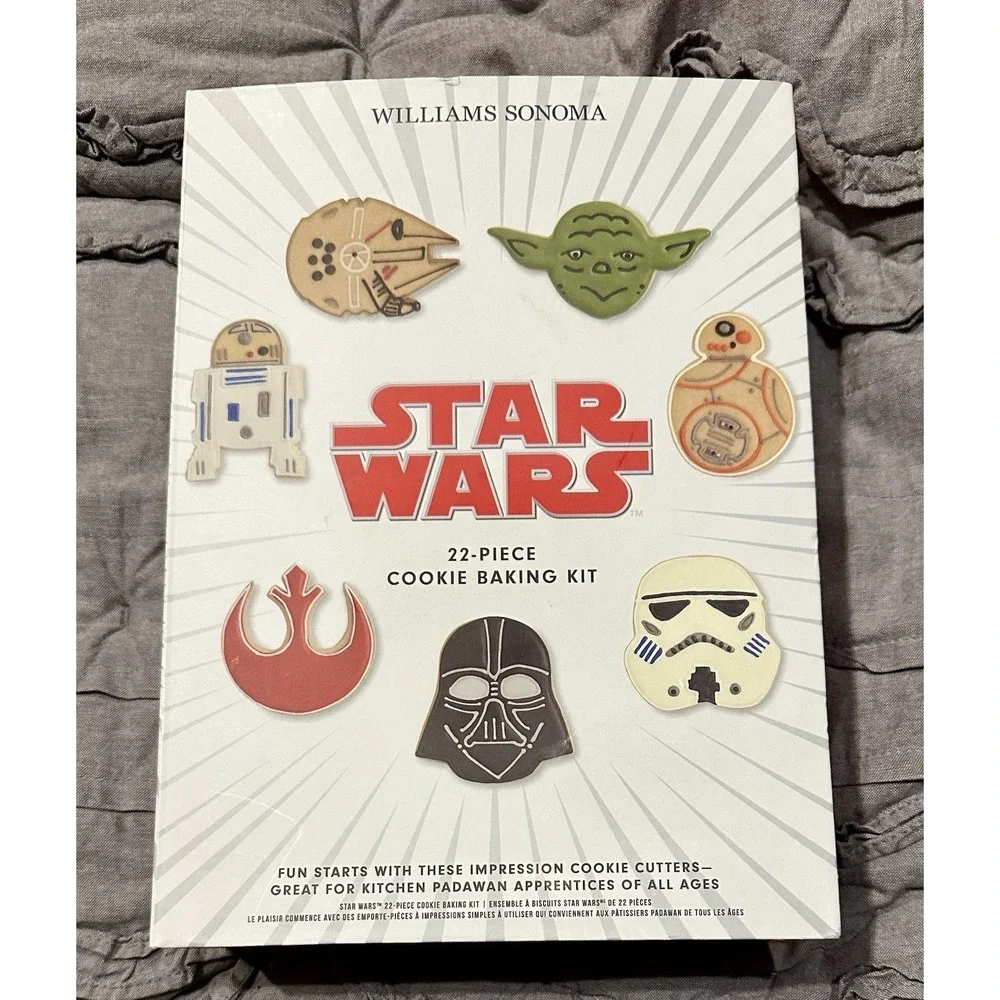 Williams Sonoma Star Wars 22 Piece Cookie Baking Set New in Box
